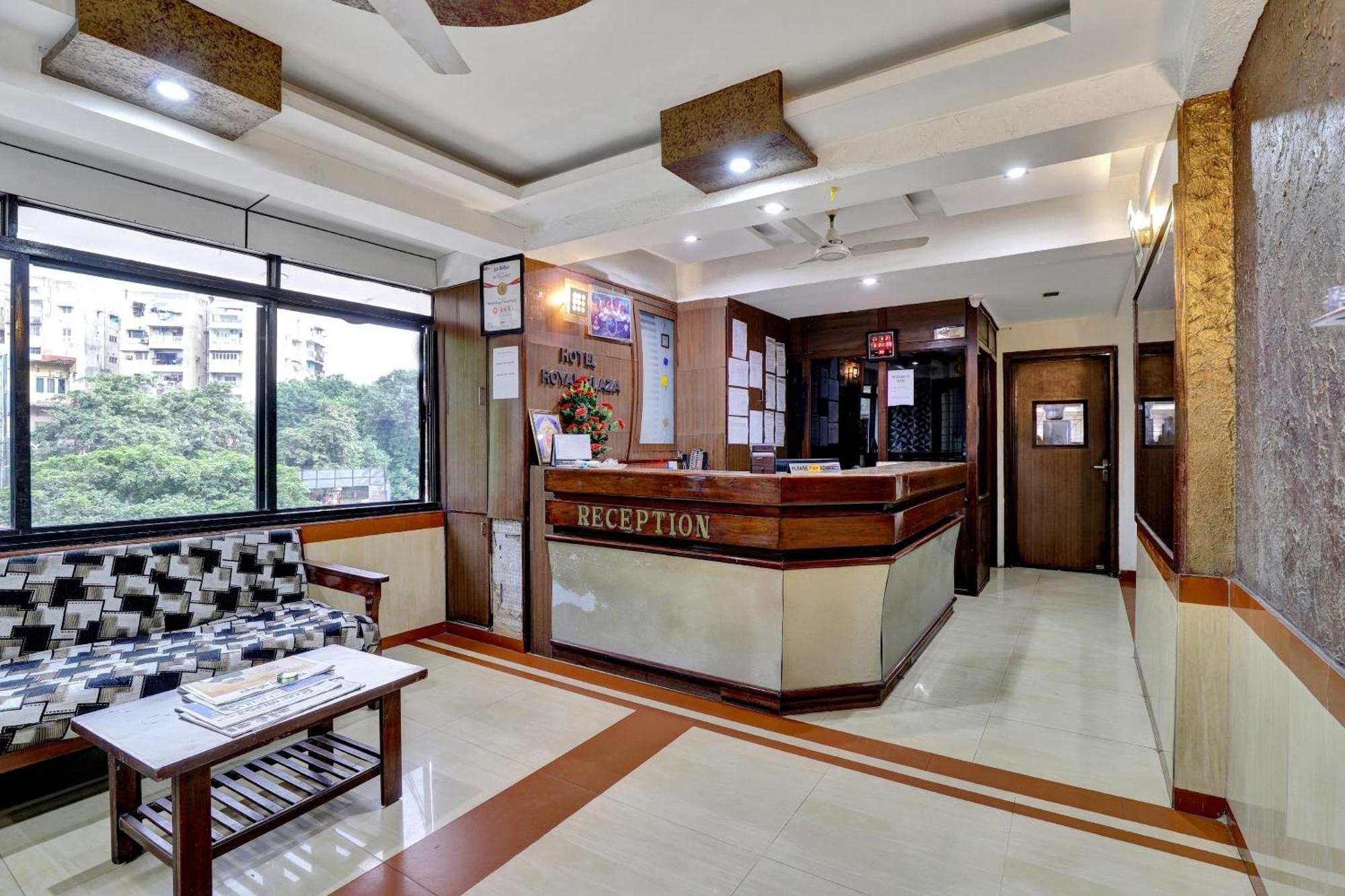 Collection O 82926 Hotel Royal Plaza Ахмедабад Екстер'єр фото